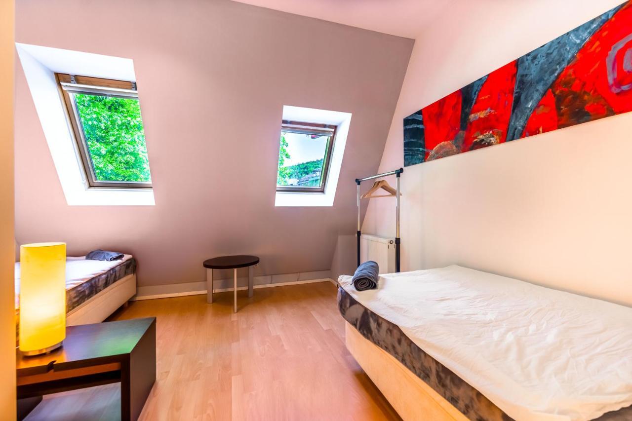 Lovely 4-Bedroom Flat In Historical Center With Stunning View Trencin Ngoại thất bức ảnh